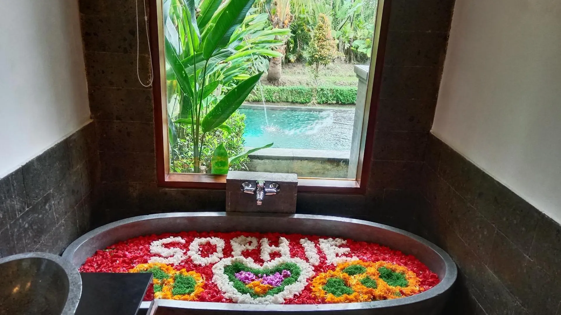 Poka Ubud Hidden Paradise & Spa By Eps 4*, Убуд